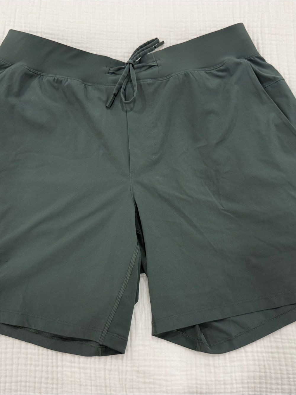 lululemon athletica Men's License to Train Linerless Shorts 7"